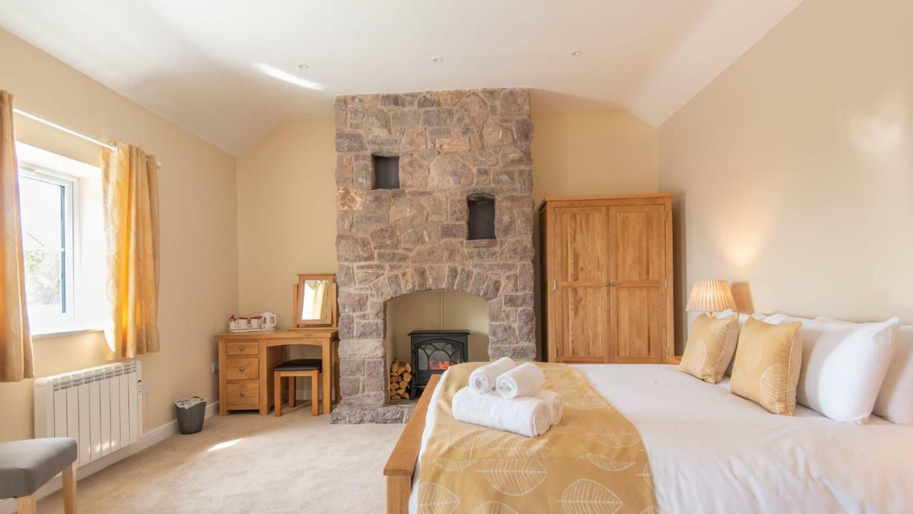 Lastra Farm Hotel Amlwch エクステリア 写真